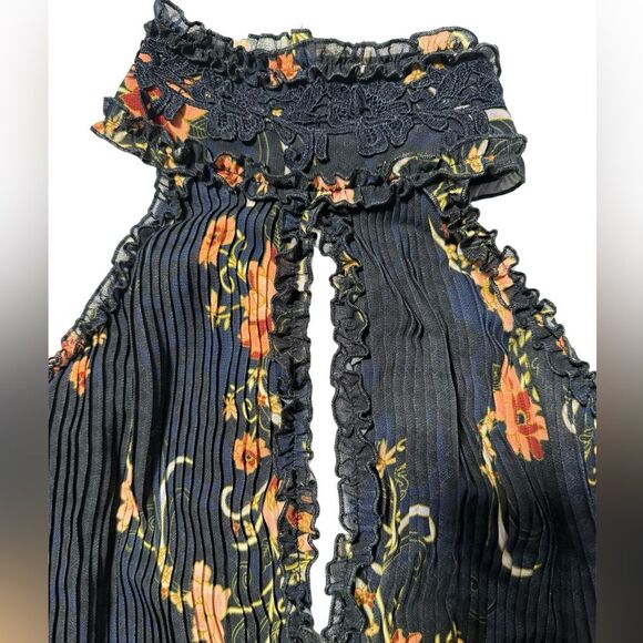 We Are Kindred Adele Jumpsuit Navy pleated chiffon floral print halter neck US 4 - Picture 14 of 14